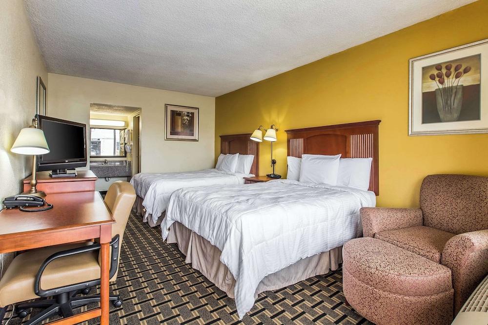Econo Lodge Byron near Historic District - Warner Robins photo 7