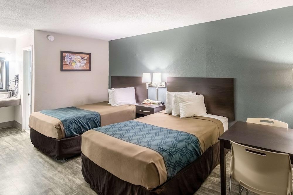 Econo Lodge Crestview South photo 11