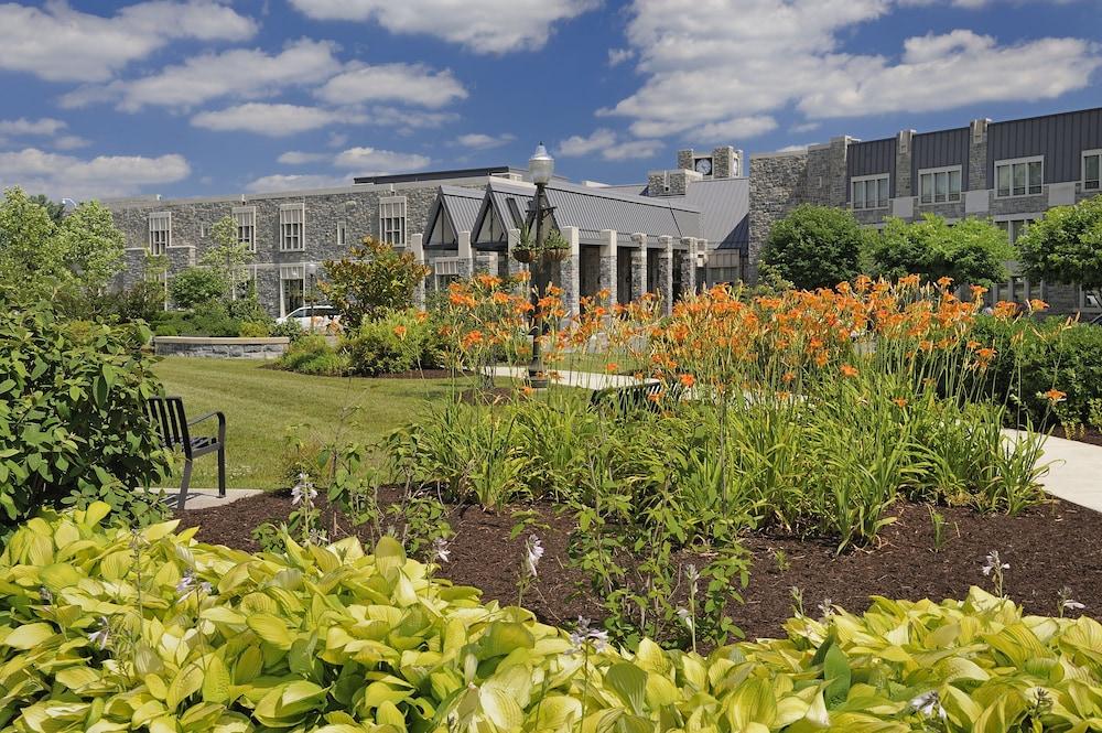The Inn at Virginia Tech and Skelton Conference Center photo 41