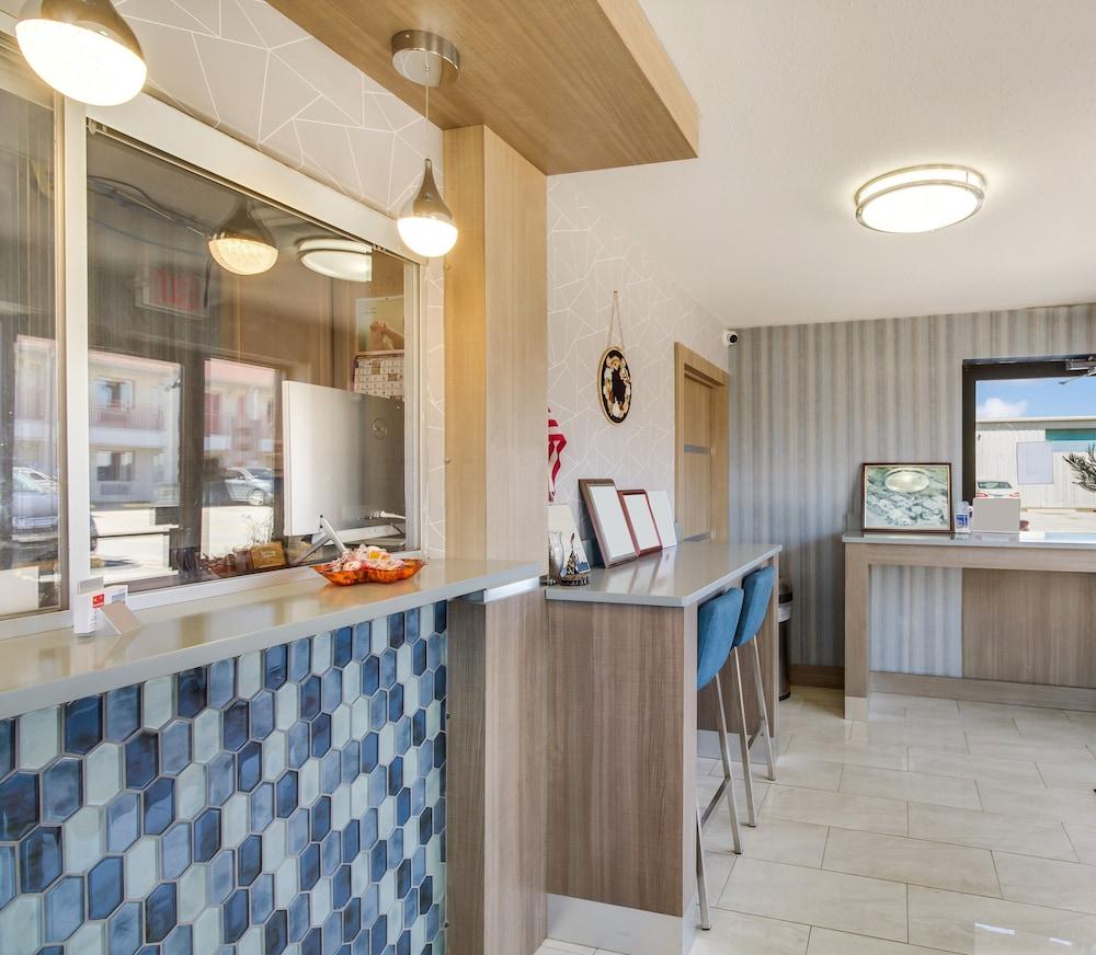 Prestige Inn photo 1