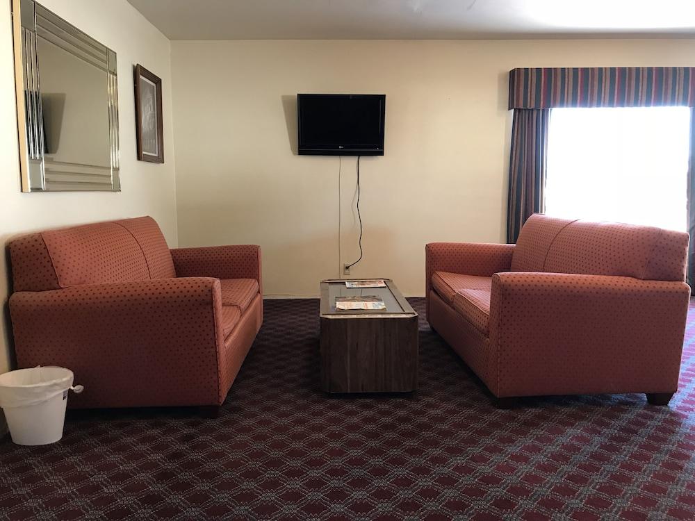 American Inn by OYO Colorado City I-20 photo 3