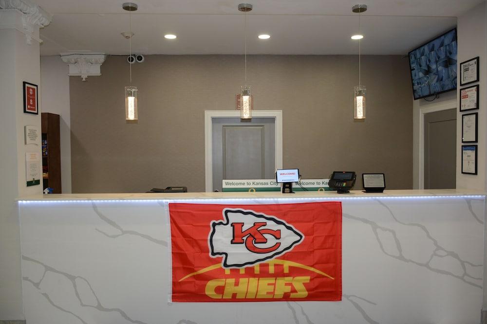 Quality Inn & Suites Kansas City Downtown photo 44
