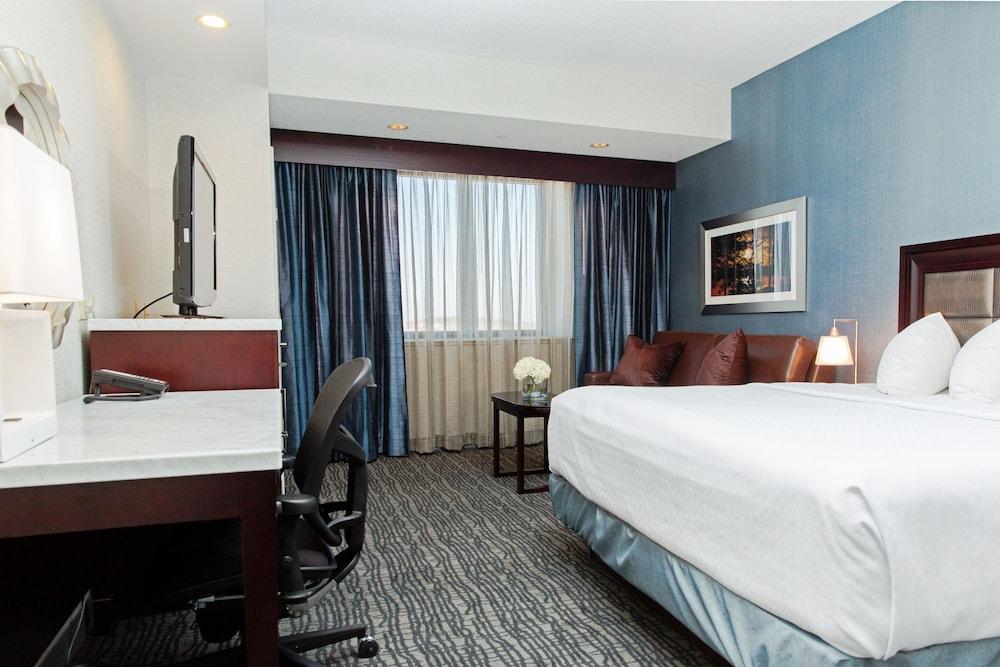 Crowne Plaza Springfield by IHG photo 5