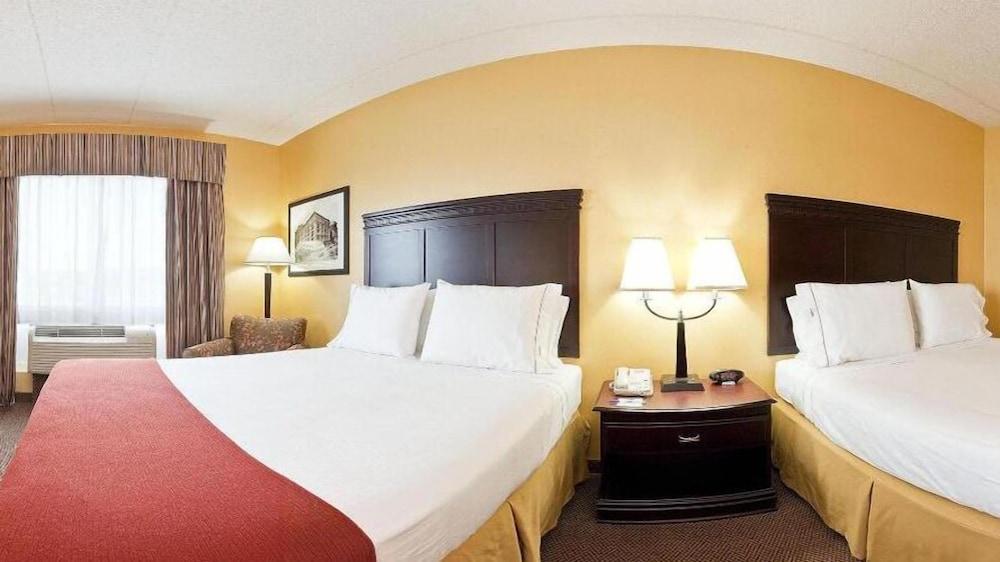 Holiday Inn Express Hotel & Suites Hillview by IHG photo 6