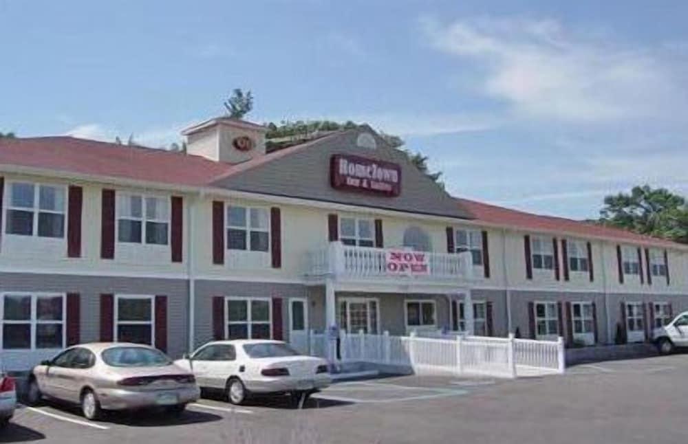HomeTown Inn & Suites photo 12