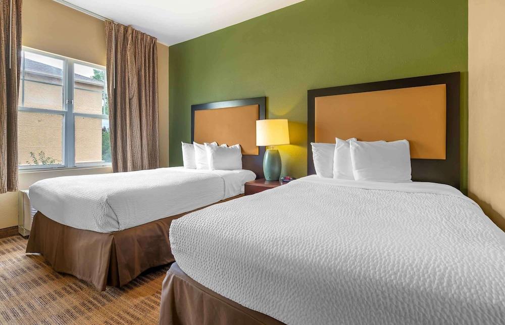 Extended Stay America Suites Indianapolis Northwest I465 photo 7