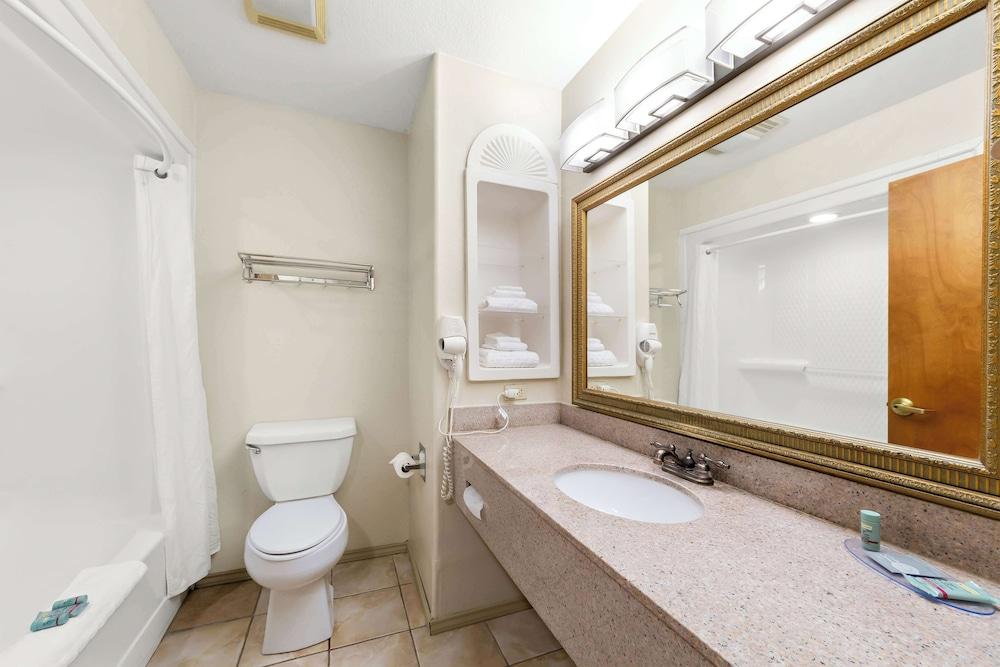 Best Western George West Executive Inn photo 17