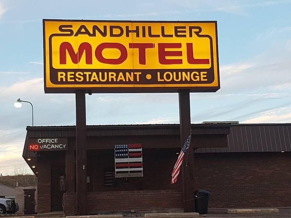 Sandhiller Motel photo 2