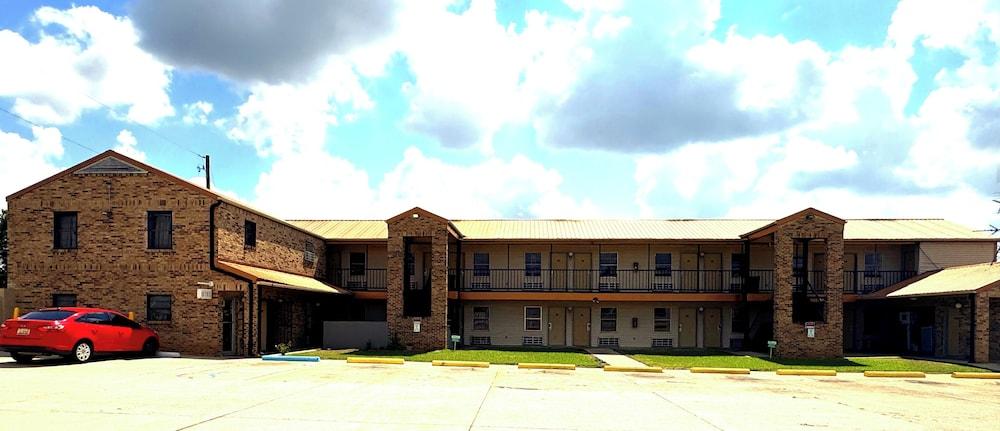 Southern Comfort Motel photo 1
