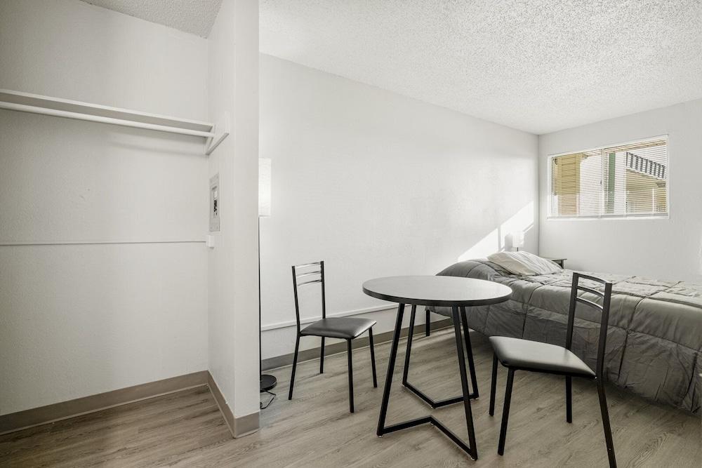 LTA Suites Brookside photo 17