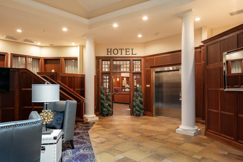 Bicycle Street Inn and Suites photo 5