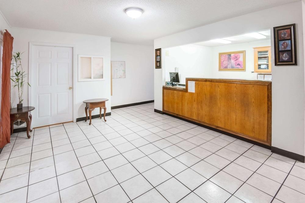 Quality Inn Neosho photo 18