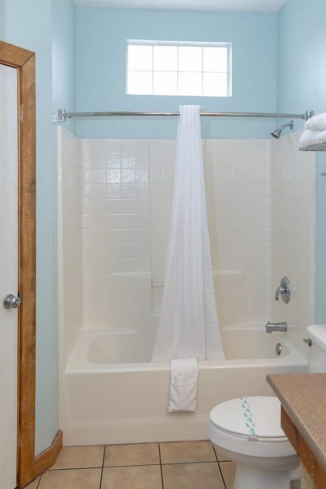 Pelican Bay Resort photo 42