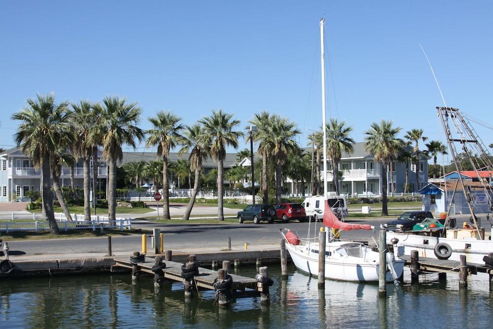 The Inn at Fulton Harbor photo 60