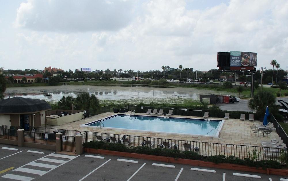 Quality Inn & Suites Kissimmee by The Lake photo 45