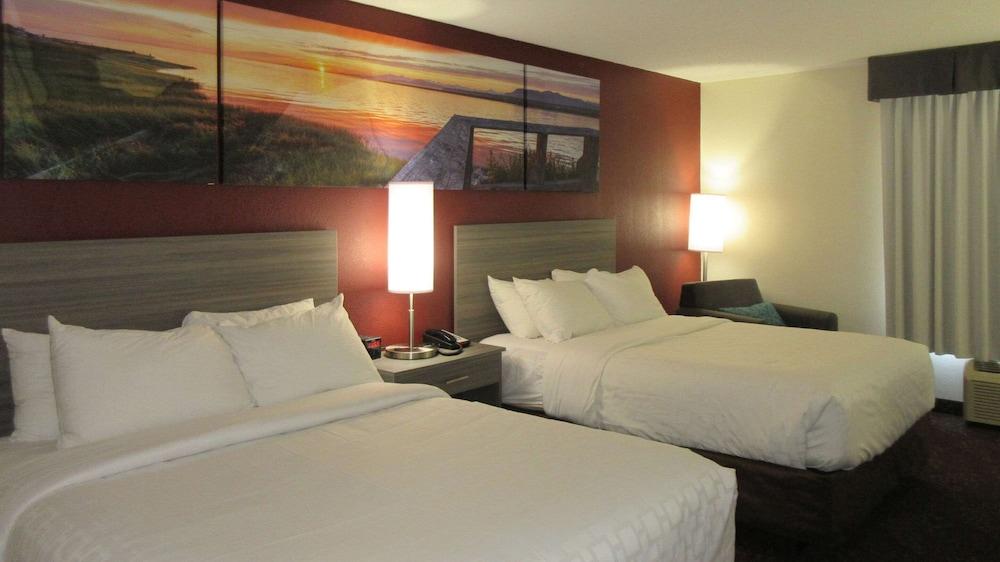 Clarion Pointe Evansville North photo 46