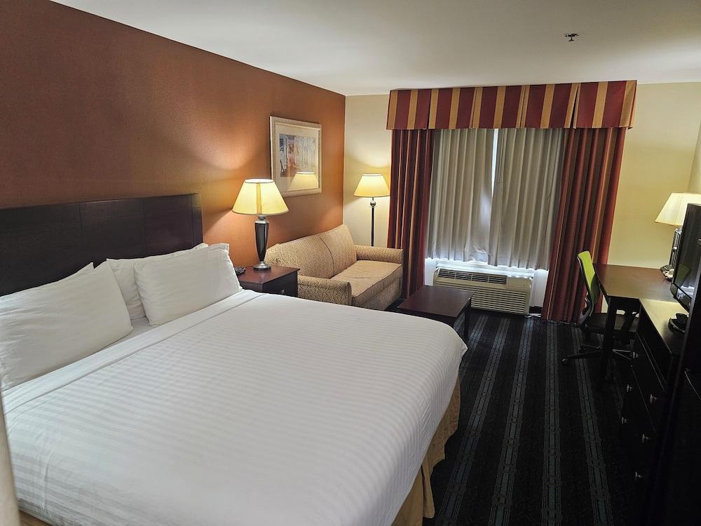 Express Inn Leesville Ft Johnson, SureStay Collection by BW photo 7