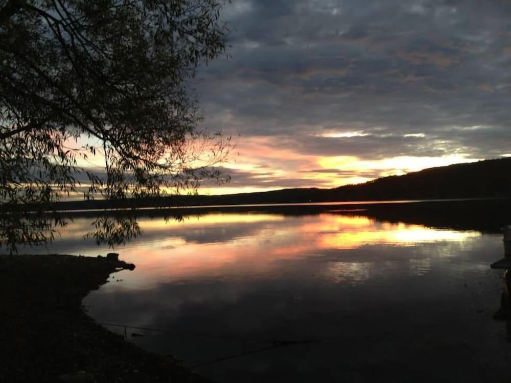 Lake House photo 23