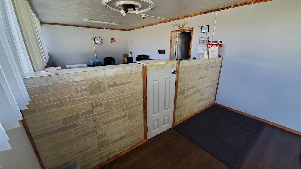 Marion Gray Plaza Motel photo 17