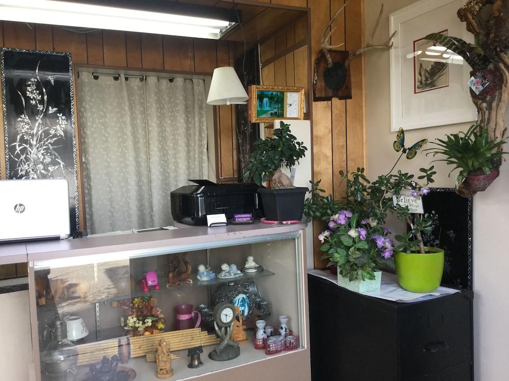 Diamond View Motel photo 11