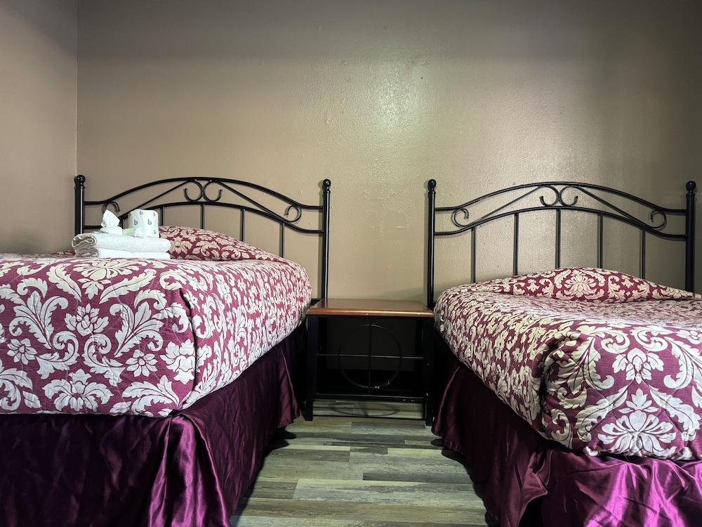 Live In Lodge Extended Stay photo 6
