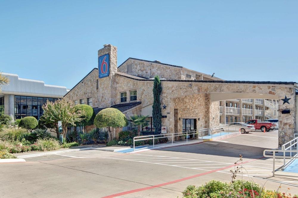 Motel 6 Dallas, TX - Forest Lane photo 27