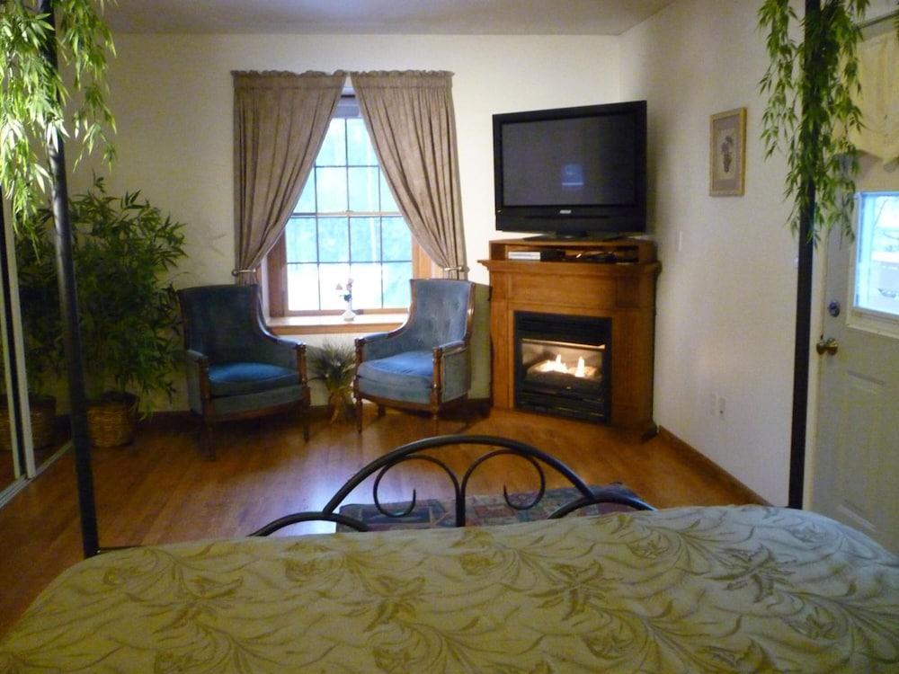 Abbey Archway Inn photo 13