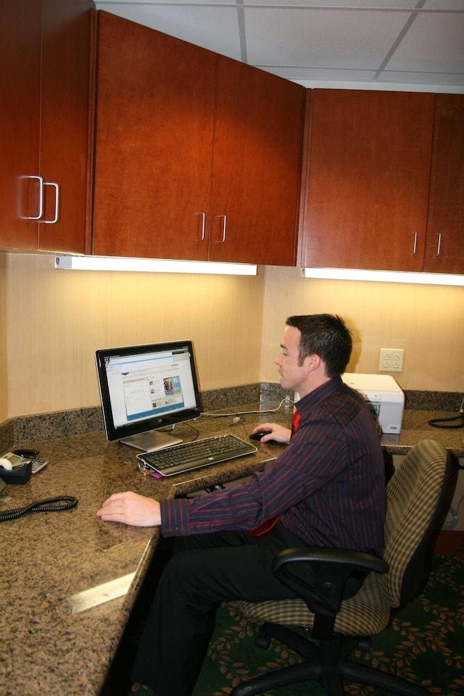 Hampton Inn & Suites Tucson East/Williams Center photo 32