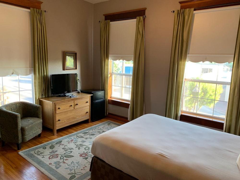 Heritage Inn photo 12