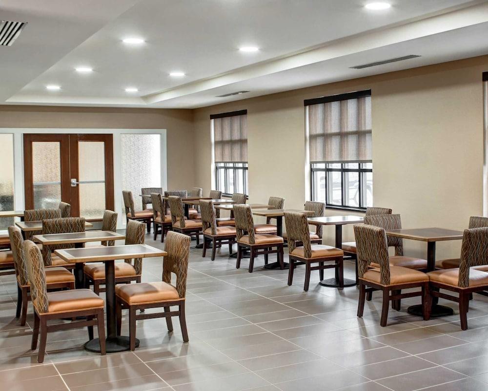 Comfort Inn & Suites Caldwell photo 30