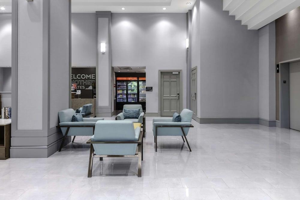 Hampton Inn & Suites Arlington Crystal City DCA photo 6