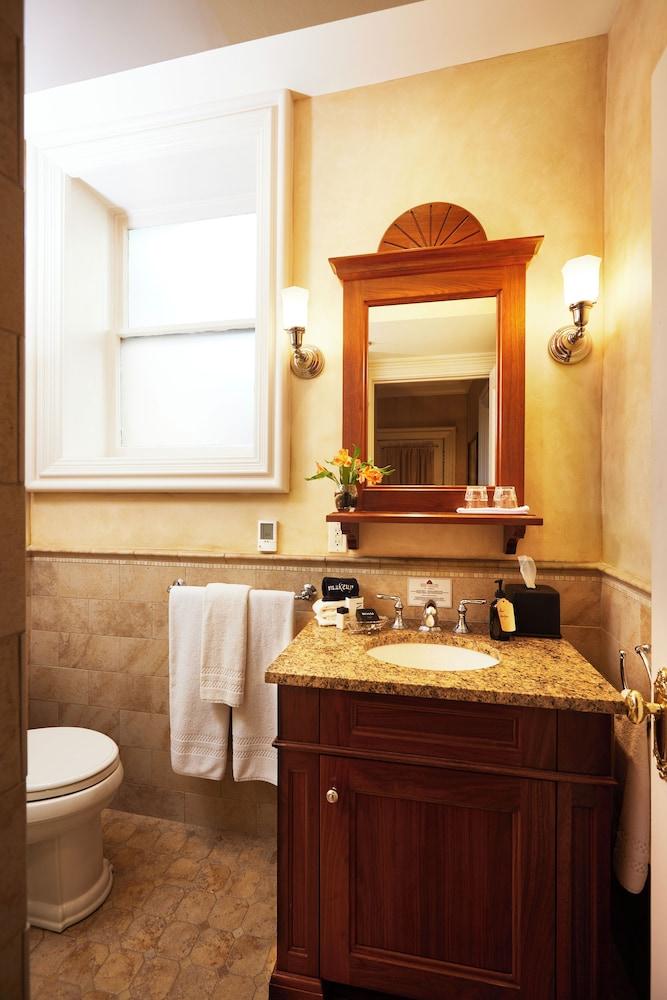 Mansion Hill Inn photo 11