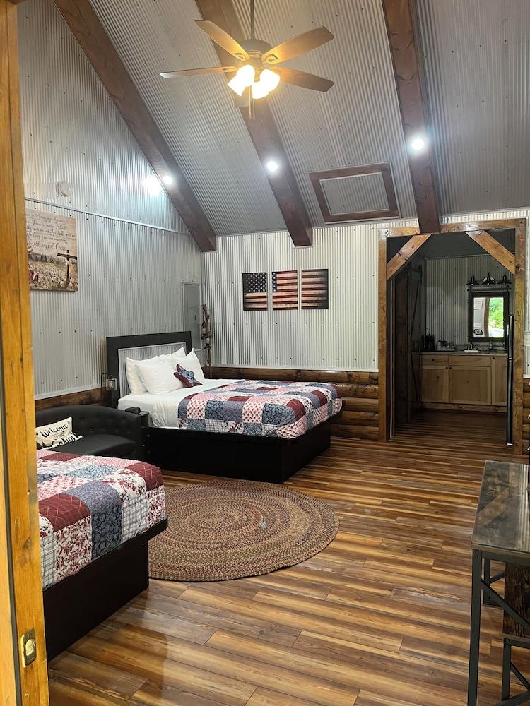 Lincoln Lodge photo 28