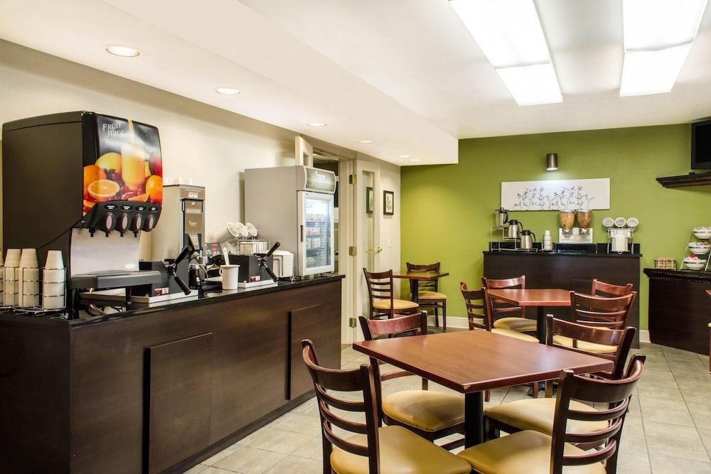 Sleep Inn & Suites Metairie - New Orleans West photo 31