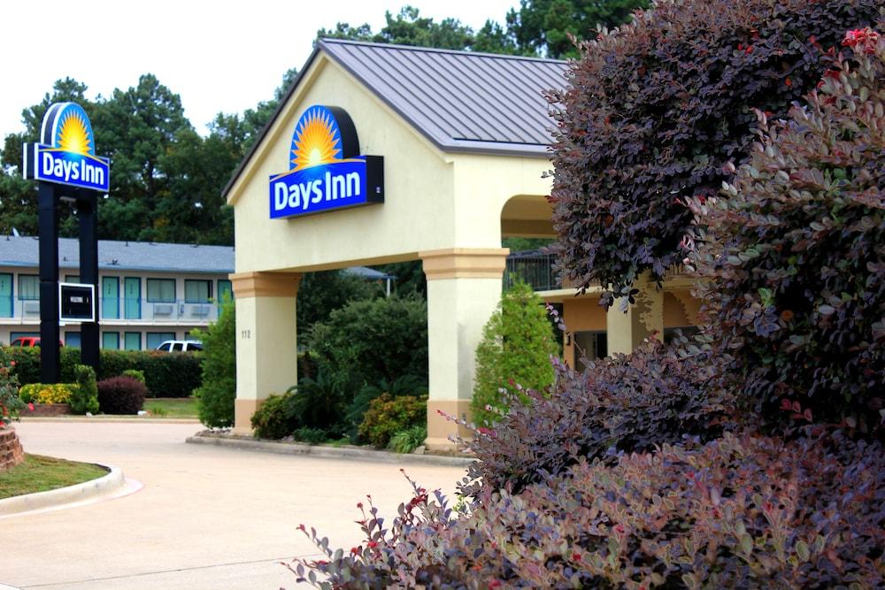 Days Inn by Wyndham Longview South photo 17