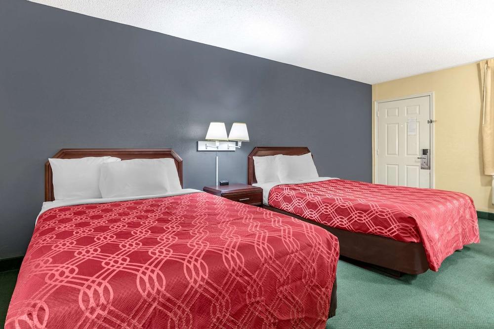 Econo Lodge Junction photo 14