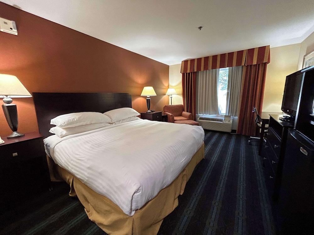 Express Inn Leesville Ft Johnson, SureStay Collection by BW photo 18