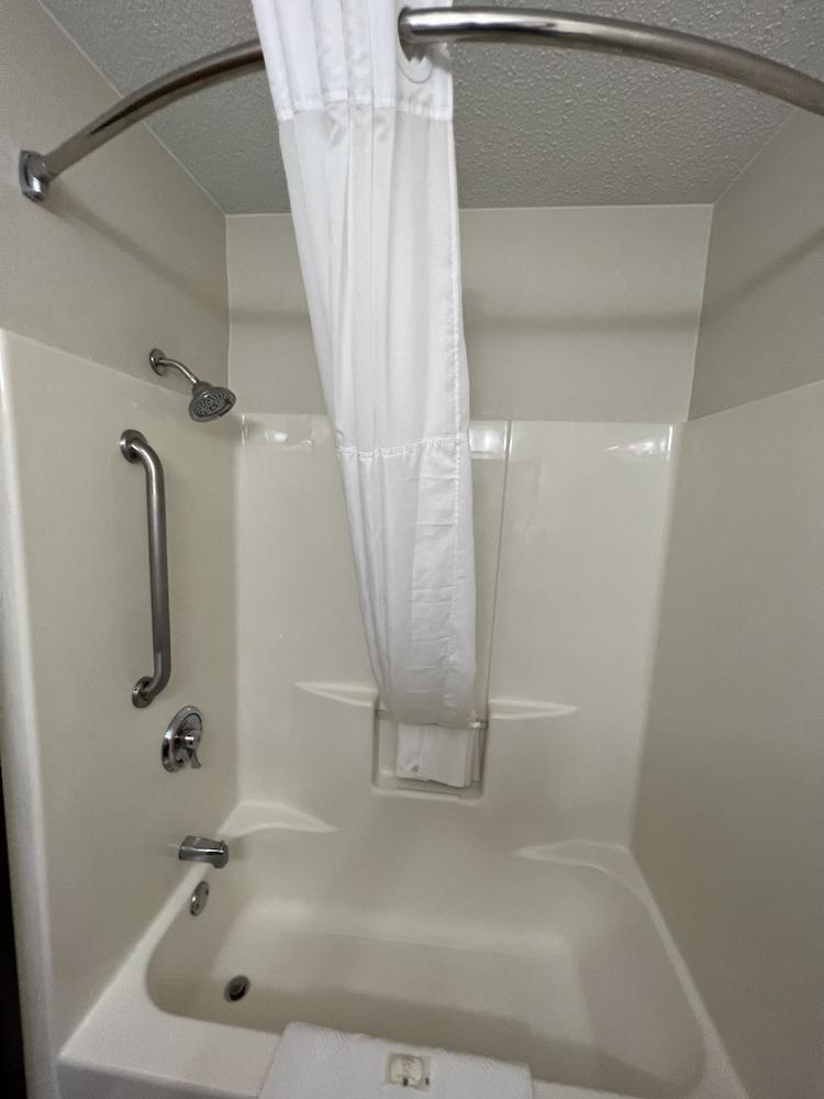 Quality Inn Mitchell I-90 photo 32