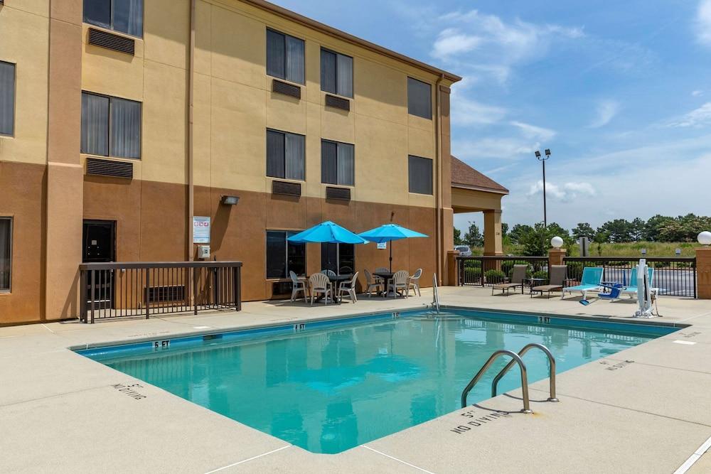 Comfort Inn Garner Clayton I-40 photo 12