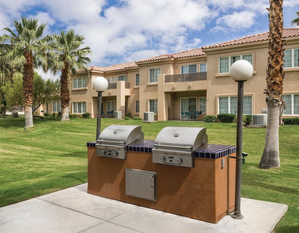 Worldmark Cathedral City photo 9