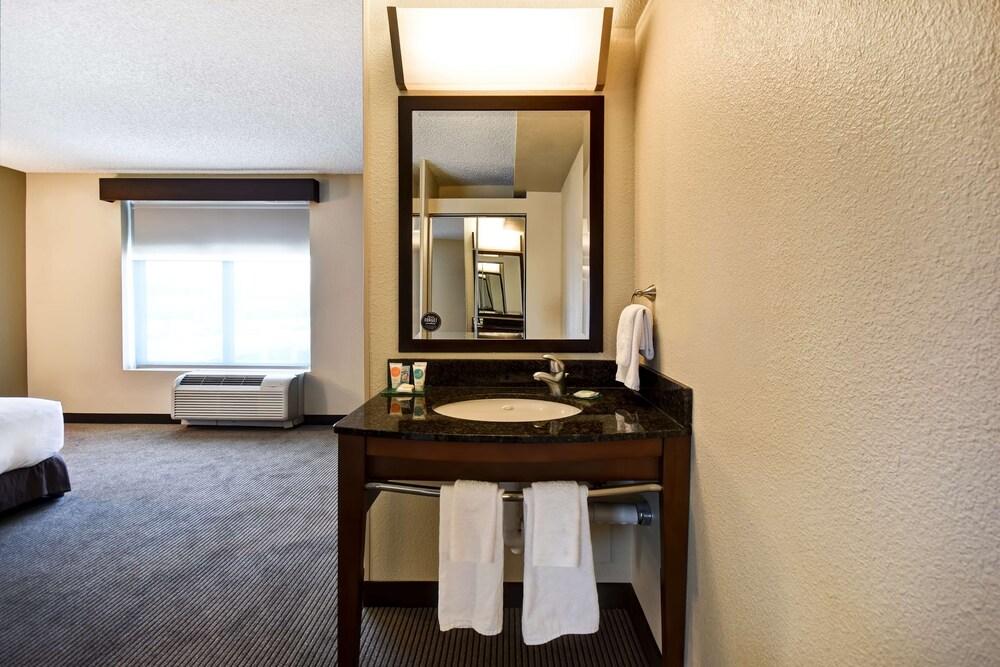 Hyatt Place Gilbert photo 17