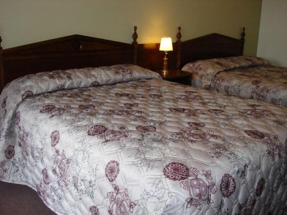 Nevada Inn photo 8