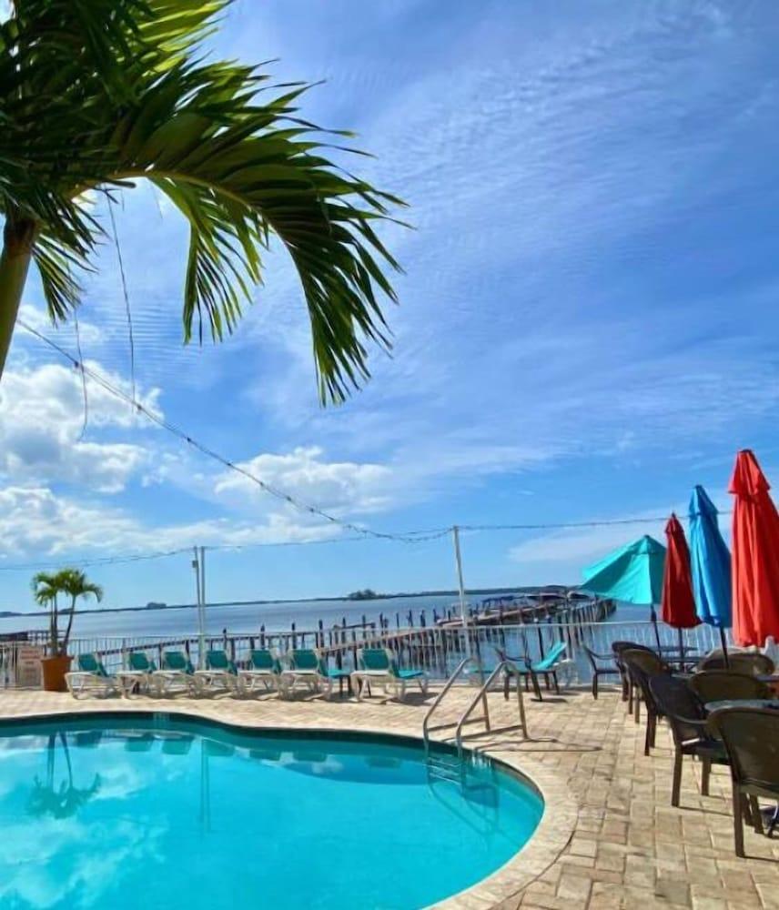 Beso Del Sol Resort photo 4