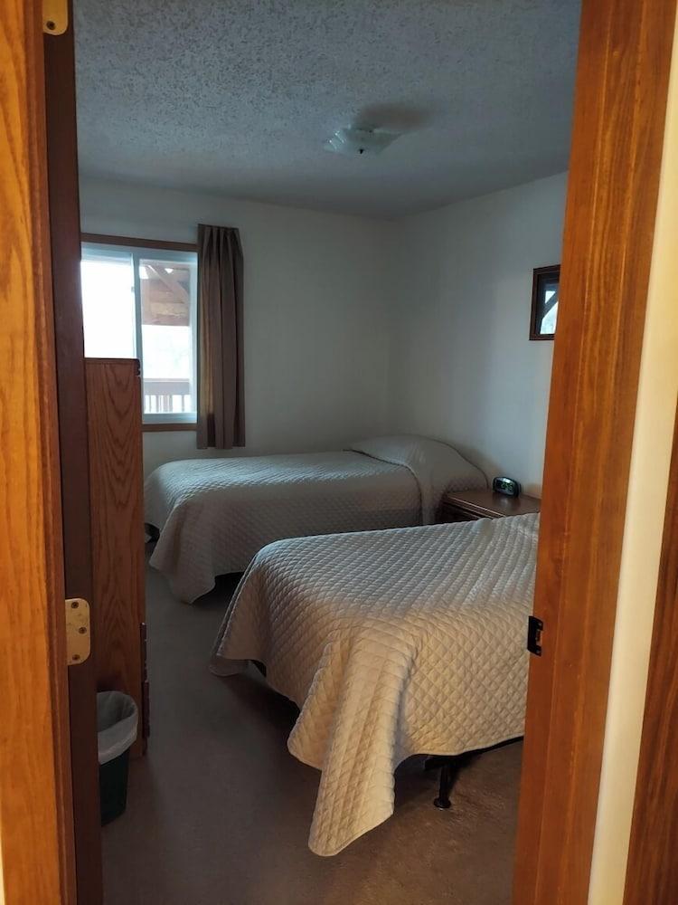 Lakeview Lodge photo 3