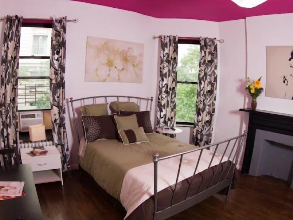 Central Park West Hostel photo 13