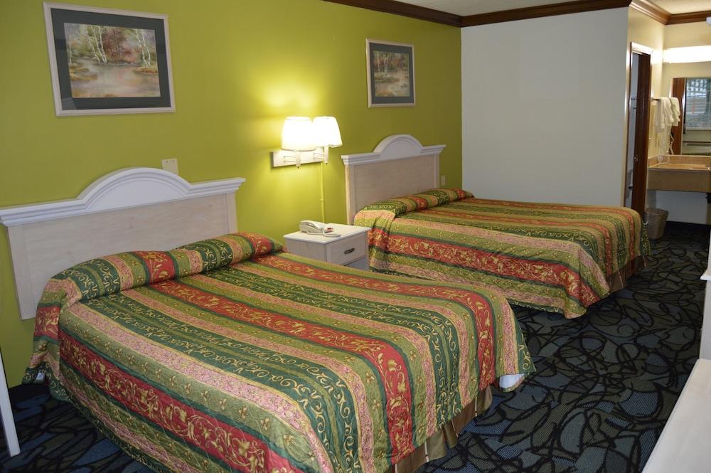 Economy Inn - Akron photo 7