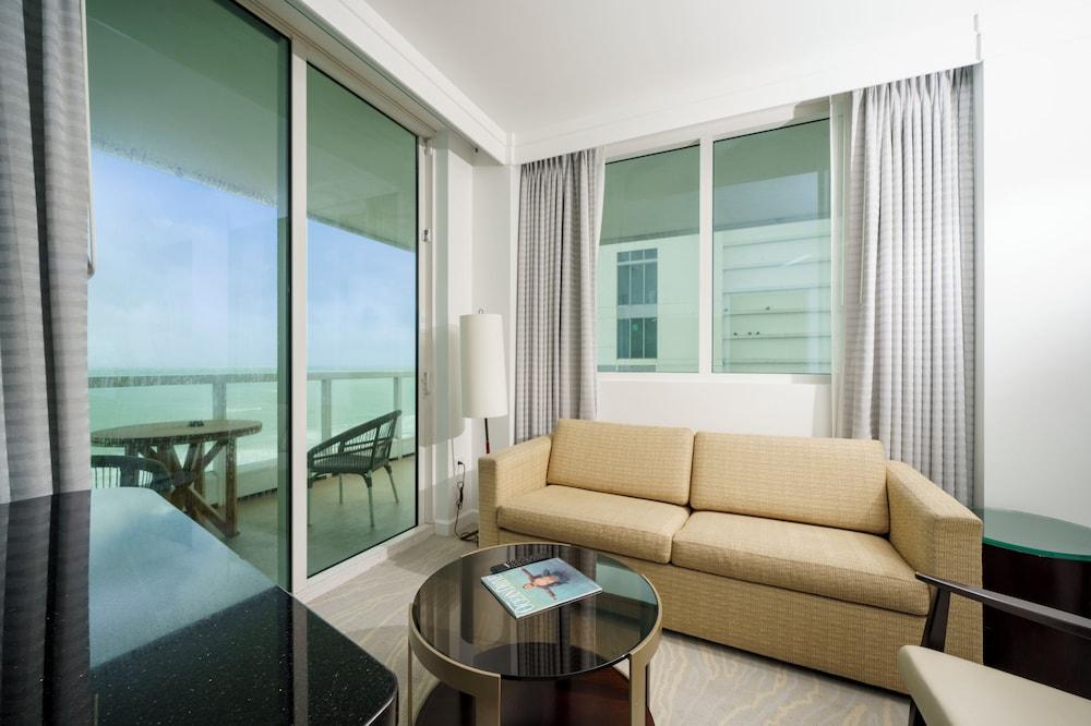 Residences at Fontainebleau Miami photo 31