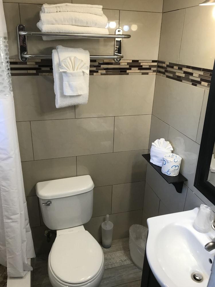 Schooner Hotel photo 44