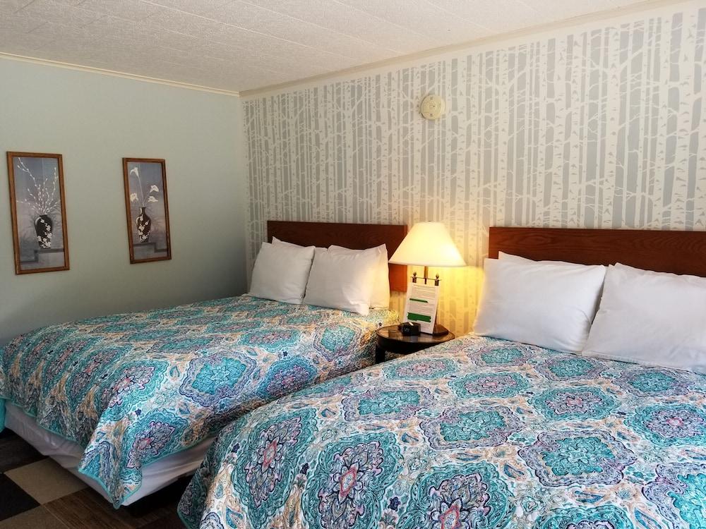 White Mountain Motel And Cottages photo 89