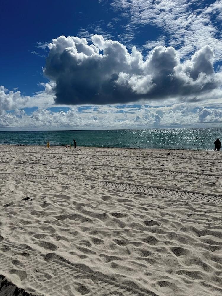 Casablanca Miami Beach photo 61